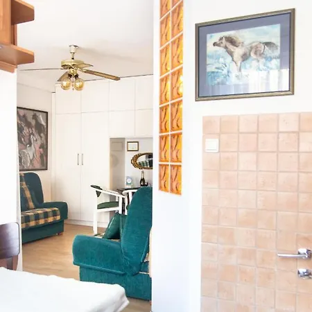 Al-dom Pod Konikiem 103 , 150m Do Morza *