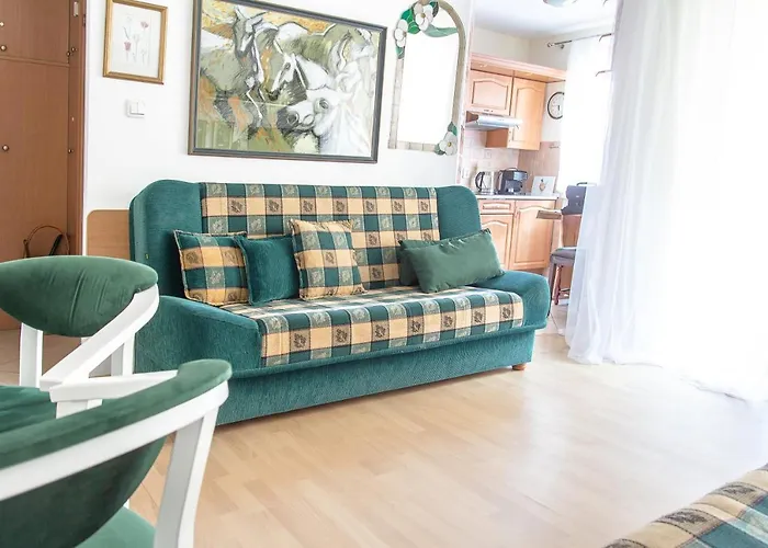 Al-dom Pod Konikiem 103 , 150m Do Morza